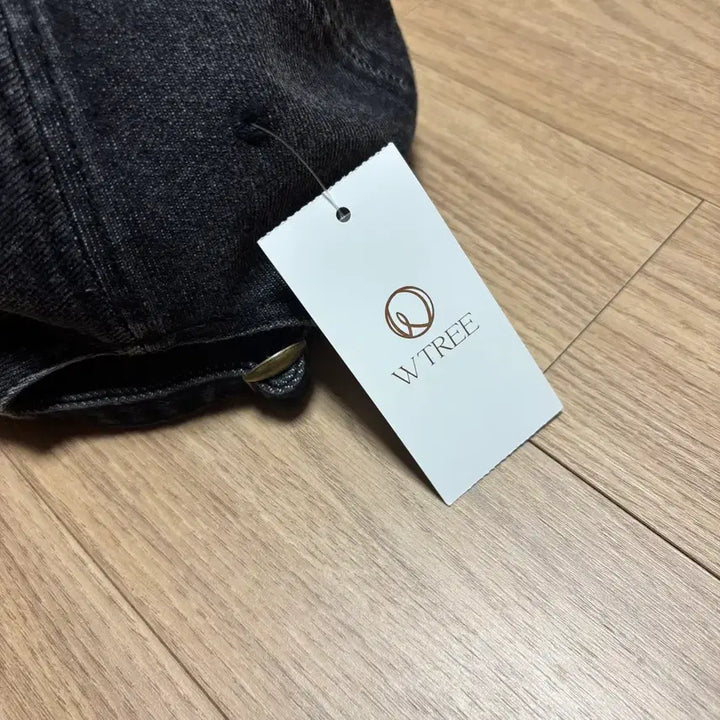 [SOLD OUT] WTREE 블랙 모자 / 볼캡 (미사용)