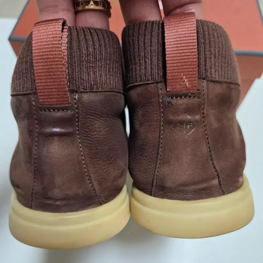 [SOLD OUT] 로로피아나 소호 워크 스니커즈