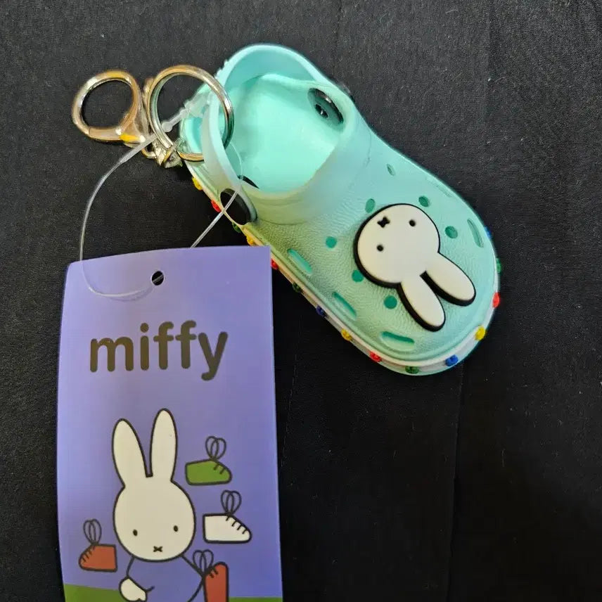 [BUNJANG] Miffy x Crocs Keychain Mint / 미피 크록스 키링 민트색(새상품)