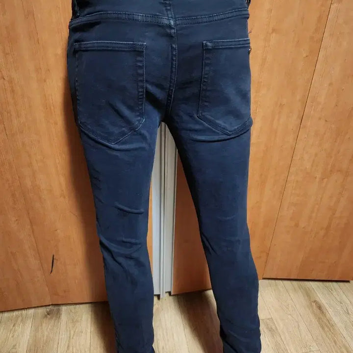[SOLD OUT] BURBERRY버버리금장장식스판바지32입니다만30에서32정도