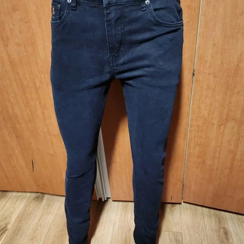 [SOLD OUT] BURBERRY버버리금장장식스판바지32입니다만30에서32정도