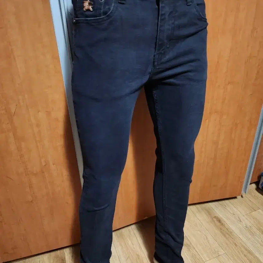 [SOLD OUT] BURBERRY버버리금장장식스판바지32입니다만30에서32정도