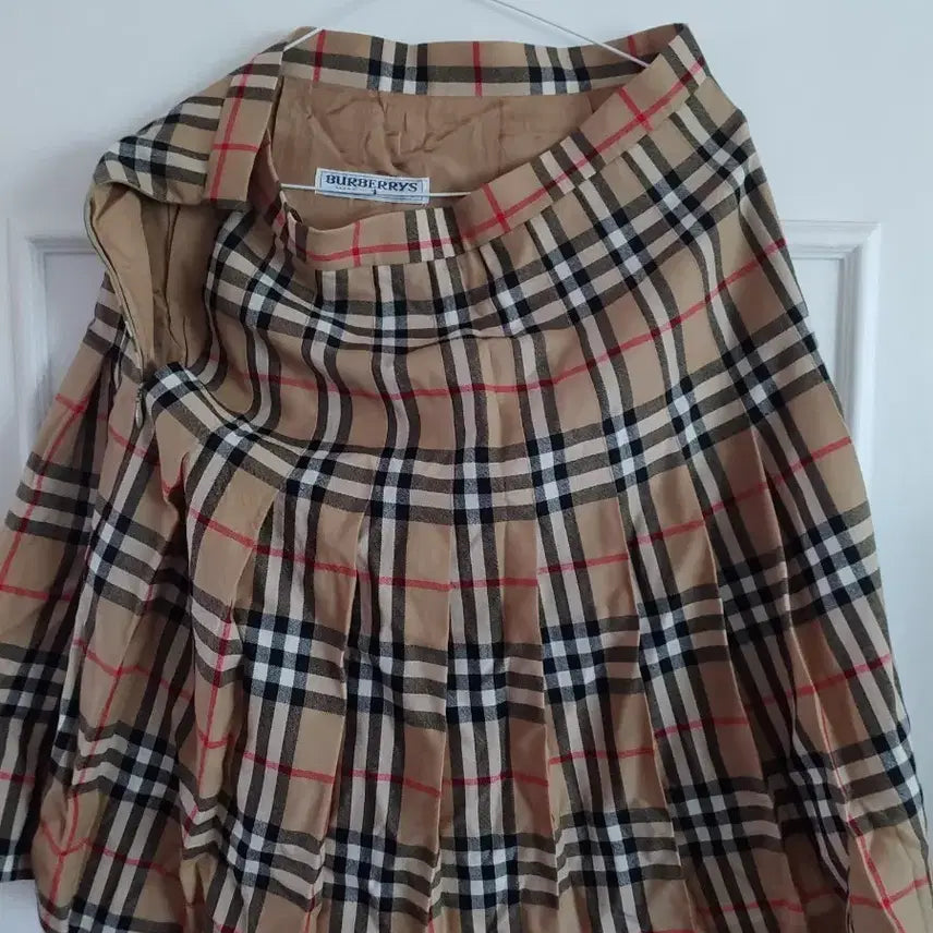 [BUNJANG] Burberry Check Pleated Skirt / 버버리 체크 플리츠 스커트