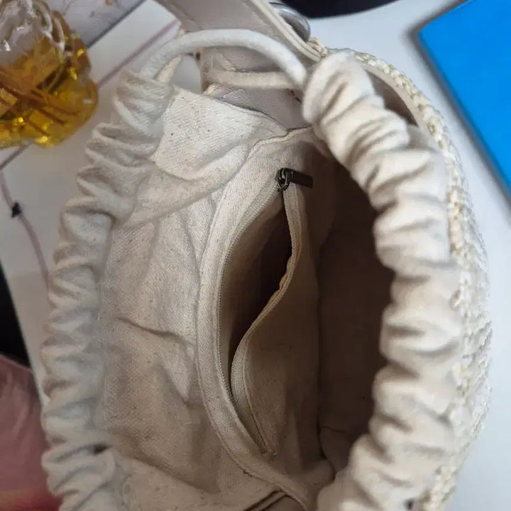 [BUNJANG] Ivory Rattan Bucket Bag / 아이보리 라탄 버킷백