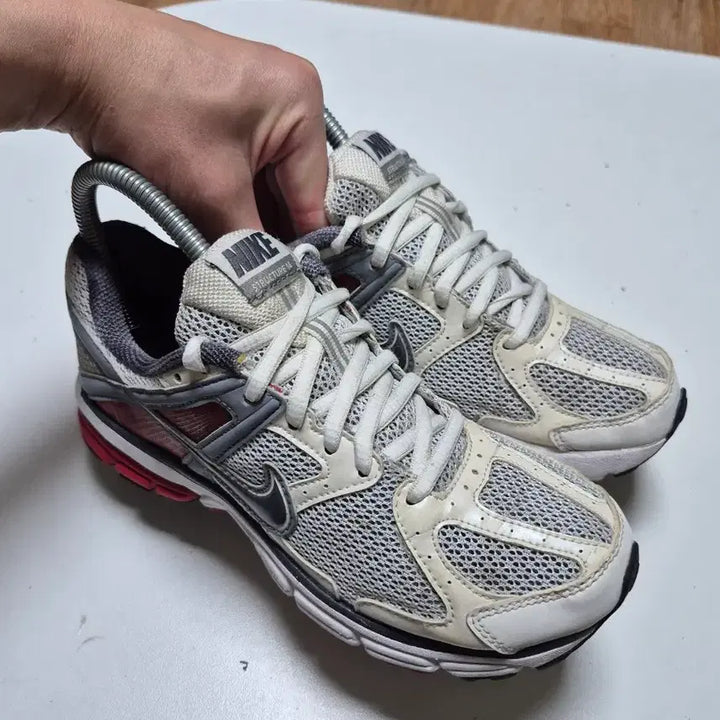 [BUNJANG] Nike Flywire Running Shoes - White/Red / 나이키 플라이와이어 런닝화 화이트/레드