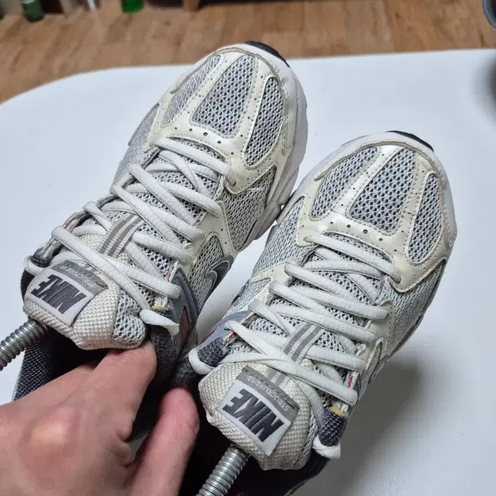 [BUNJANG] Nike Flywire Running Shoes - White/Red / 나이키 플라이와이어 런닝화 화이트/레드