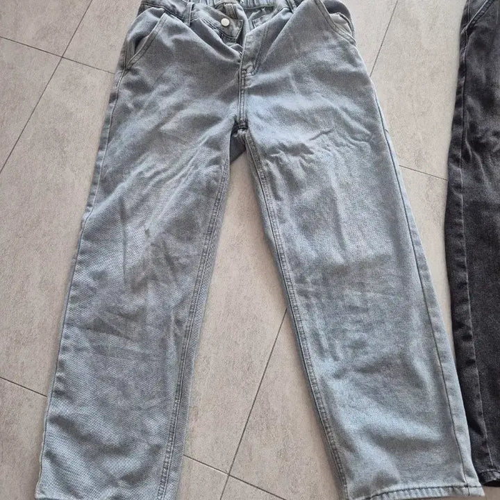 [BUNJANG] Brio Kid Semi-Wide Fit Jeans (2 Pieces) / Brio Kid 브랜드의 세미와이드핏 청바지 2개가격