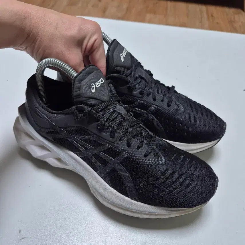 [BUNJANG] Asics Running Shoes Black Women&