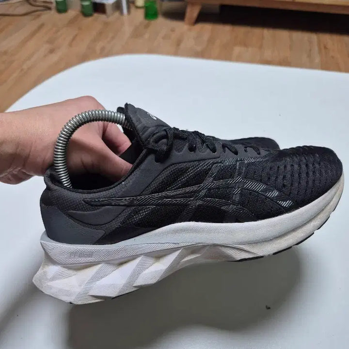 [BUNJANG] Asics Running Shoes Black Women&