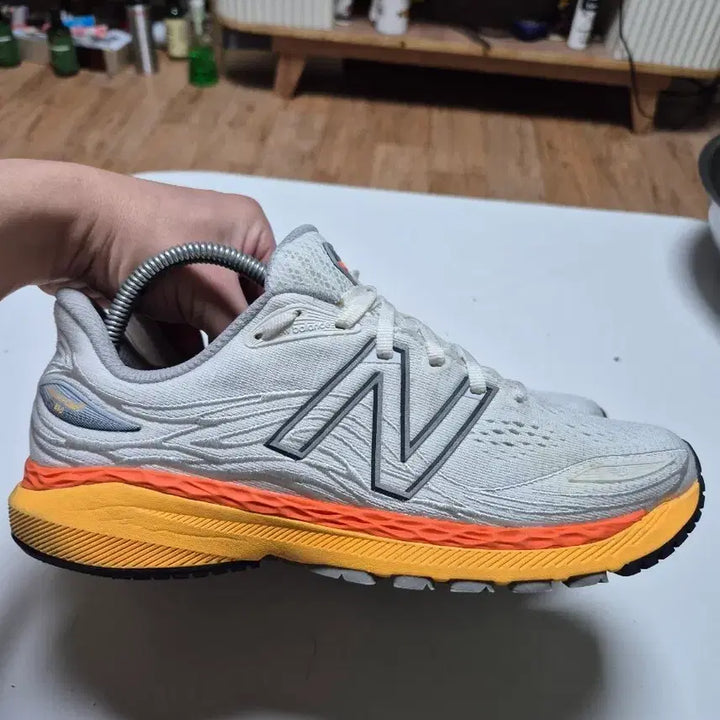 [SOLD OUT] 뉴발란스 860 운동화 오렌지/화이트260