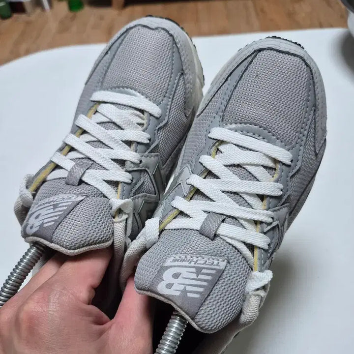[BUNJANG] New Balance 480 Gray Sneakers 220 / 뉴발란스 480 회색 운동화 220