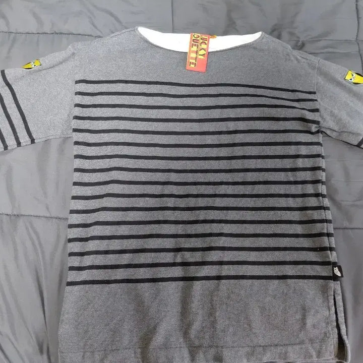 [BUNJANG] Lucky Chouette Striped Long Sleeve T-shirt / 럭키슈에뜨 블랙 스트라이프 반팔 티셔츠