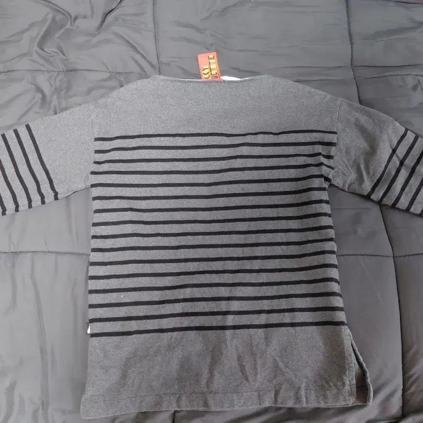 [BUNJANG] Lucky Chouette Striped Long Sleeve T-shirt / 럭키슈에뜨 블랙 스트라이프 반팔 티셔츠
