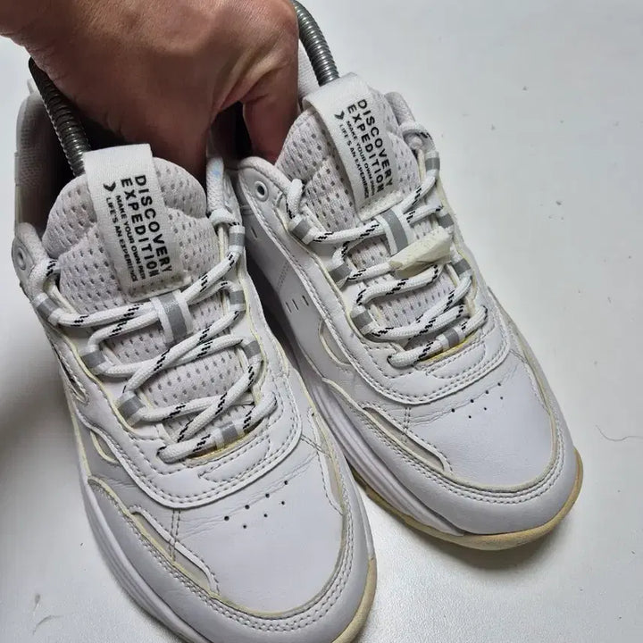 [BUNJANG] Discovery White Sneakers 240 / 디스커버리 화이트 운동화 240