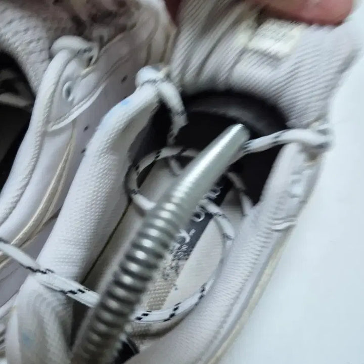 [BUNJANG] Discovery White Sneakers 240 / 디스커버리 화이트 운동화 240