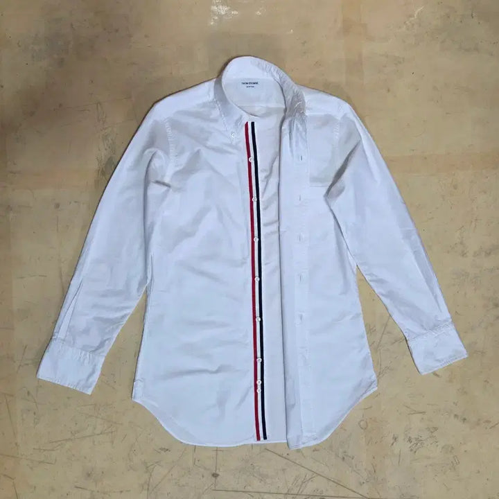 [SOLD OUT] 톰브라운 정품 셔츠 거의새제품