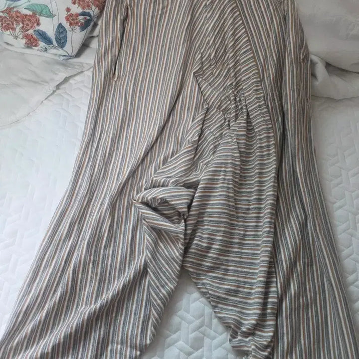 [BUNJANG] ISSEY MIYAKE MEN Striped Wide Pants / 스트라이프 와이드  팬츠ISSEY MIYAKE MEN 스트라이프
