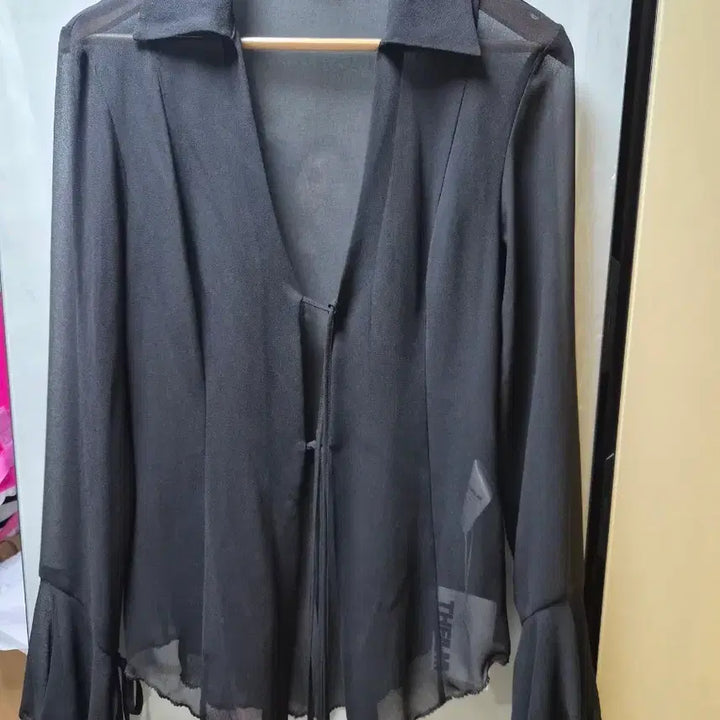[SOLD OUT] 더일마 블라우스