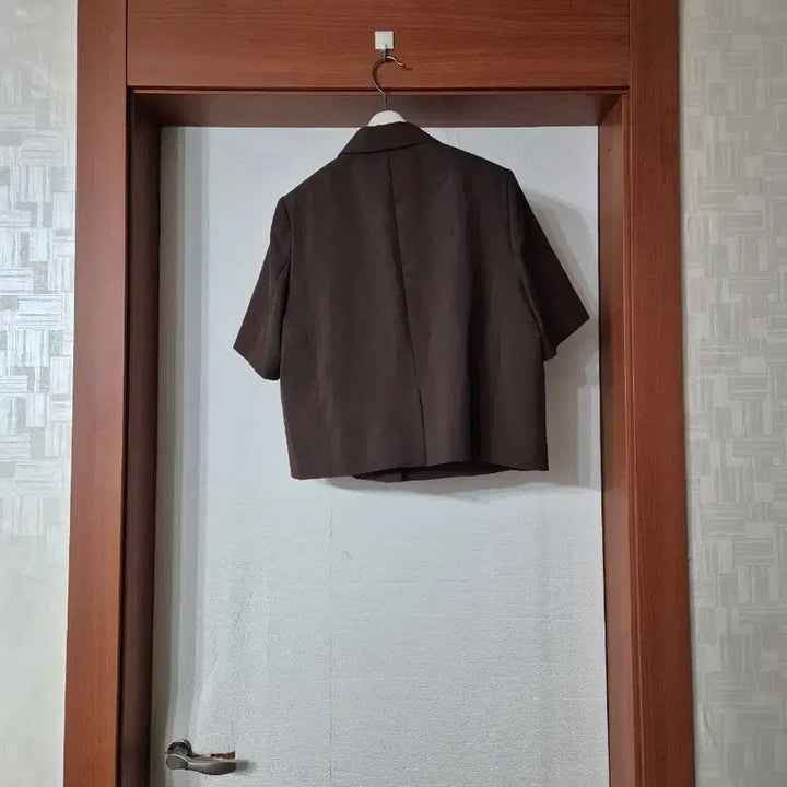[SOLD OUT] STRSEL 브라운 반팔 크롭 자켓