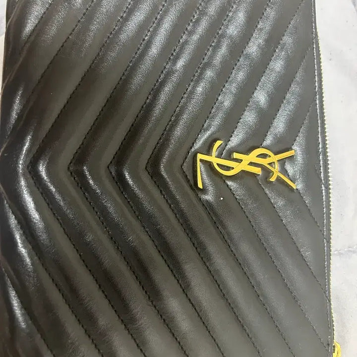 [SOLD OUT] 입생로랑 클러치백