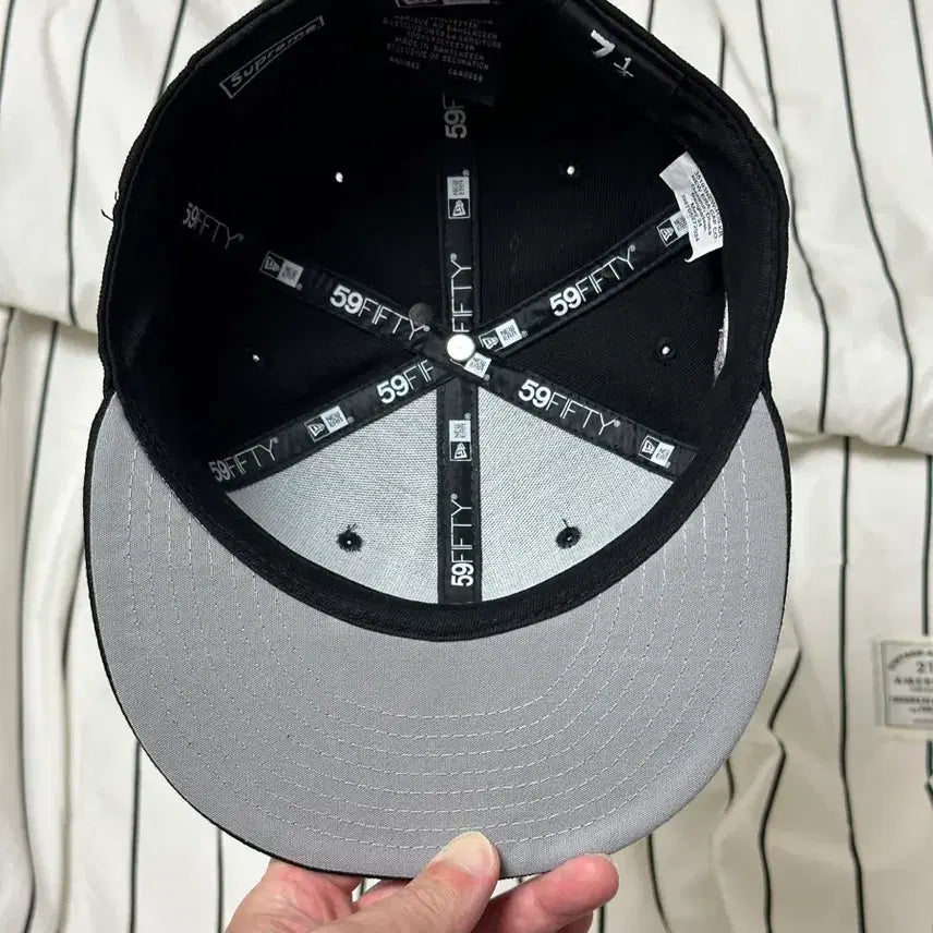 [BUNJANG] Supreme New Era Screwball S Logo Snapback Cap / 슈프림x뉴에라 스크류볼 S로고 스냅백 볼캡(714/57.7cm)