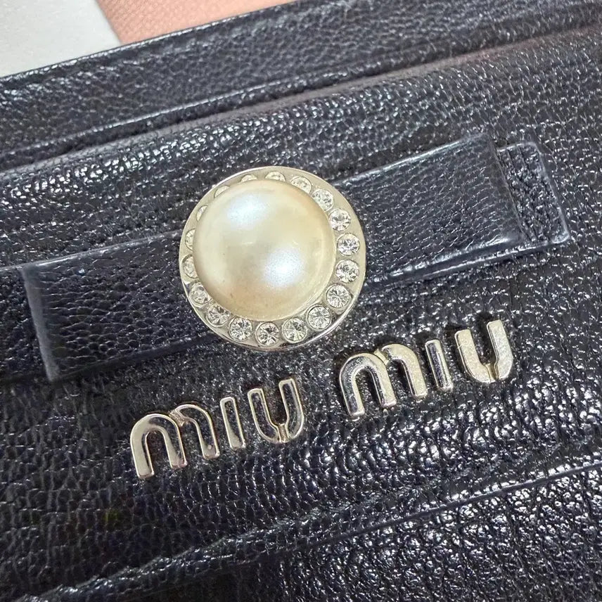 [BUNJANG] Miu Miu Black Pearl Card Wallet / 미우미우 블랙 진주 카드지갑 풀박스(쇼핑백포함)