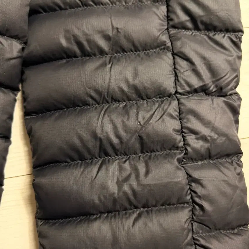 [SOLD OUT] 파타고니아 다운 스웨터 후디 블랙 L