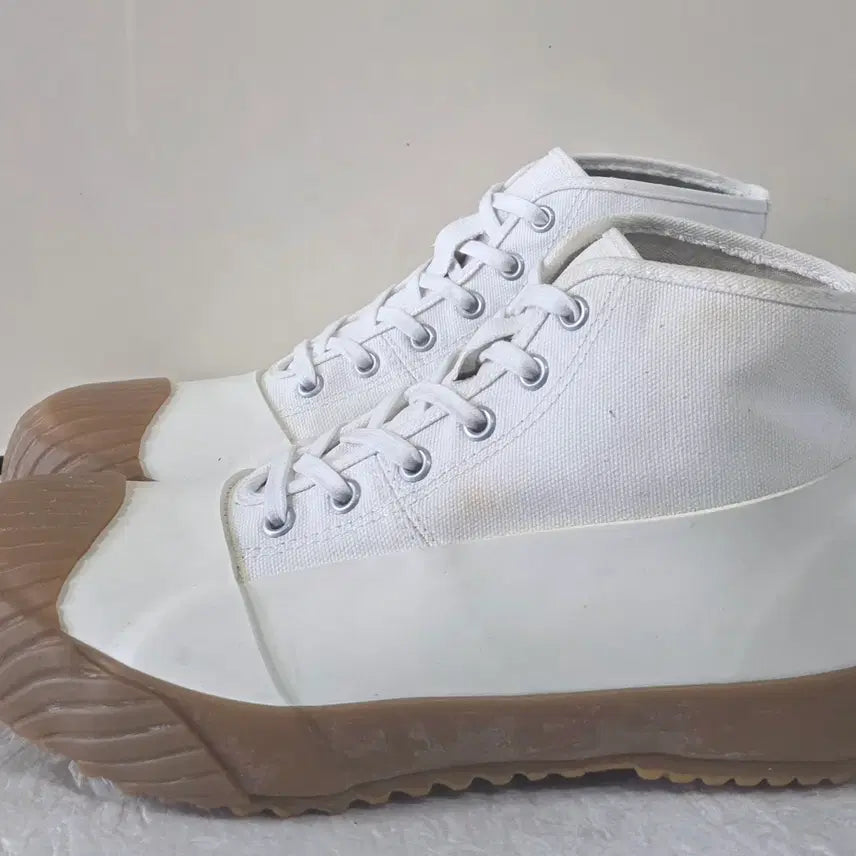[BUNJANG] Moonstar All Weather White Camel Cream Shoes / [260] 문스타 올웨더 화이트카멜크림