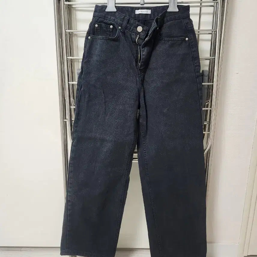 [SOLD OUT] 필링스 블랙 데님