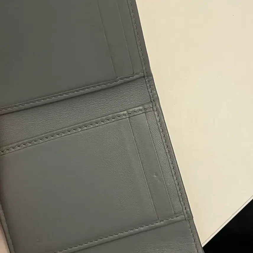 [SOLD OUT] 디올 새들 로터스 반지갑 그레이 정품