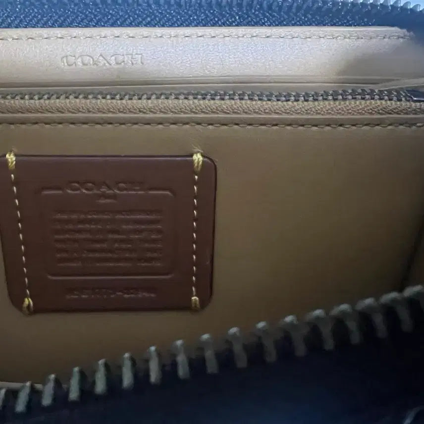 [BUNJANG] Coach Black Leather Long Wallet with Studs / 코치 장지갑 (사용감없음)