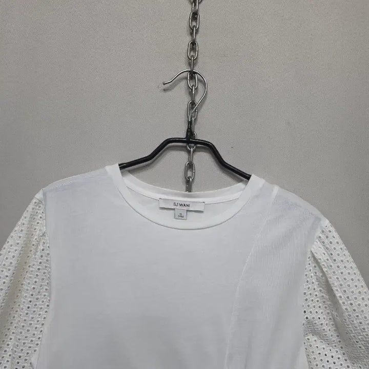 [BUNJANG] SJ WANI Punching Short Sleeve T-shirt / SJ와니  펀칭 반팔 티셔츠