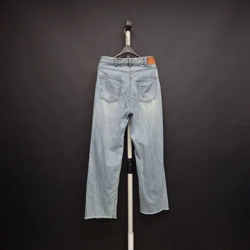 [SOLD OUT] 타임 춘하추 연청데님 하프하이웨스트형 팬츠 61. 33.44