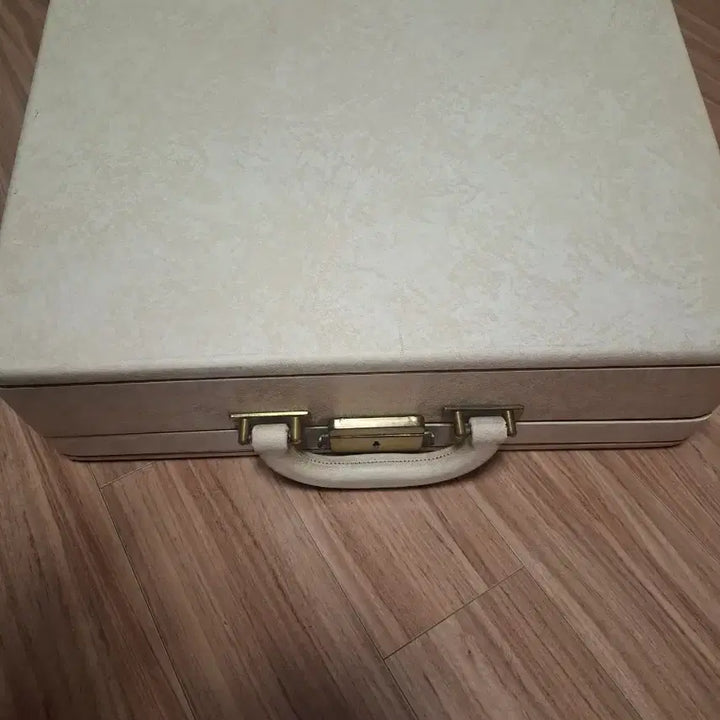 [BUNJANG] Olivetti Underwood Studio 44 English Typewriter / 올리베티 언더우드 영문타자기 스튜디오 44