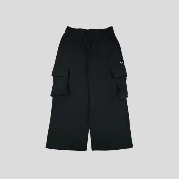 [BUNJANG] Nike Black White Swoosh Logo Wide-Fit Sweatpants / 나이키 블랙 화이트 스우시 로고 밴딩 카고포켓 와이드핏 스웻팬츠 트레이닝