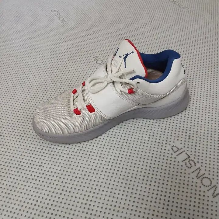 [BUNJANG] Nike Air Jordan J23 Gold Sneakers / 나이키 에어 조던 J23 골드