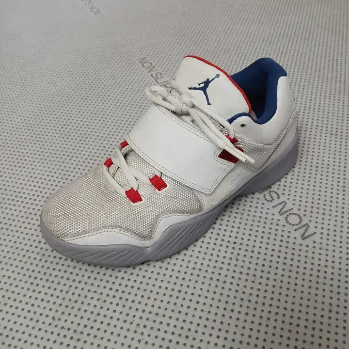 [BUNJANG] Nike Air Jordan J23 Gold Sneakers / 나이키 에어 조던 J23 골드