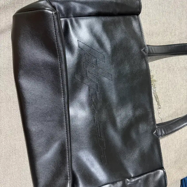 [BUNJANG] aespa Guangzhou MD Popup Bag Leather Crossbody Pouch / 에스파 중국 광저우 엠디 팝업 가방 가죽 가방 크로스백 파우치 포카