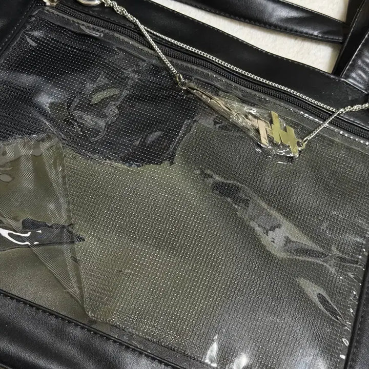 [BUNJANG] aespa Guangzhou MD Popup Bag Leather Crossbody Pouch / 에스파 중국 광저우 엠디 팝업 가방 가죽 가방 크로스백 파우치 포카