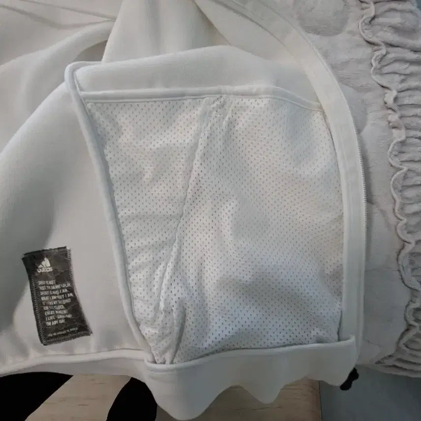 [BUNJANG] Adidas White Hoodie Zip-up / 아디다스 화이트 후드 집업