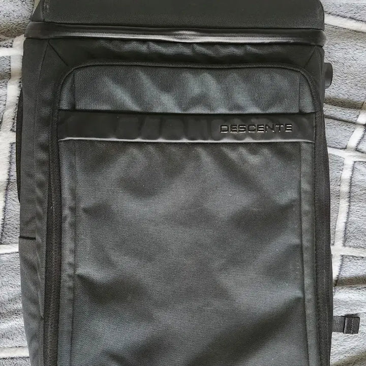 [BUNJANG] Descente Dark Gray Backpack / [F]데상트다크그레이 백팩 가방