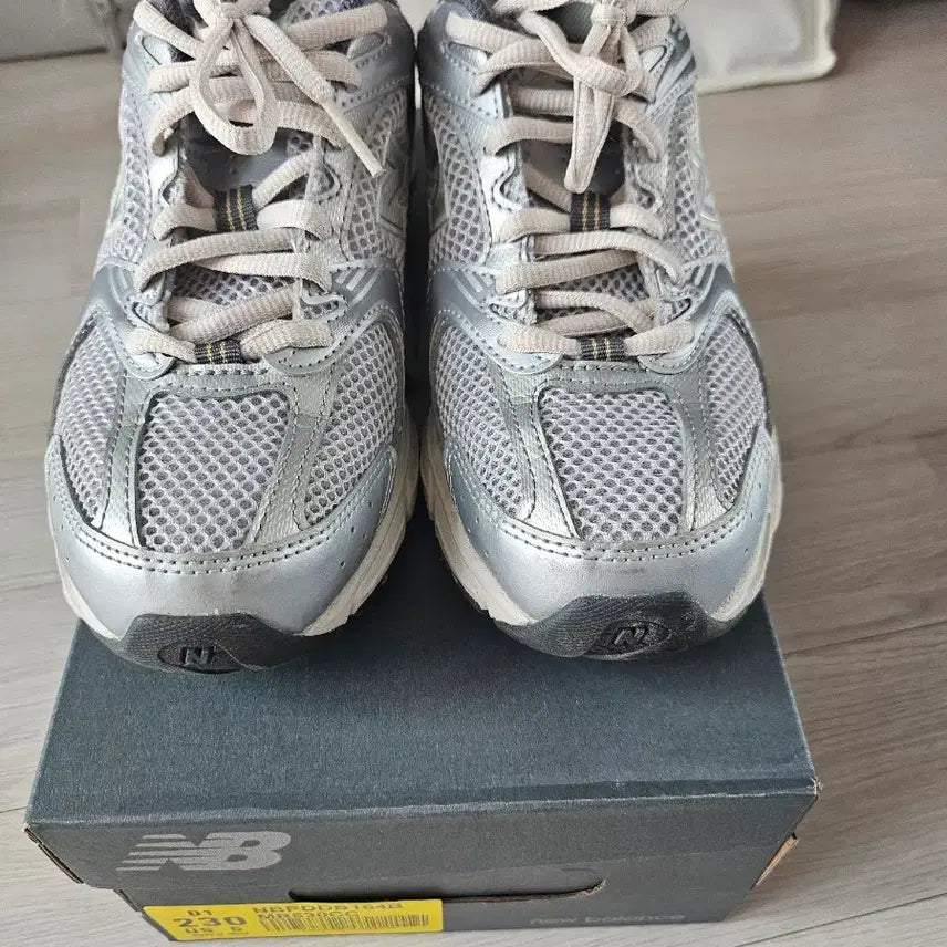 [BUNJANG] New Balance 530 Sneakers / 뉴발란스 530 235