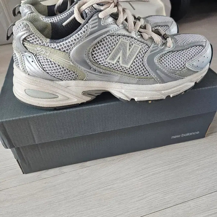 [BUNJANG] New Balance 530 Sneakers / 뉴발란스 530 235