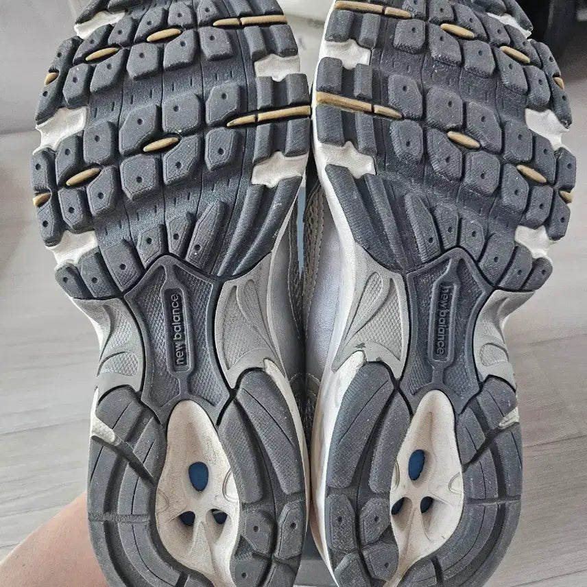 [BUNJANG] New Balance 530 Sneakers / 뉴발란스 530 235