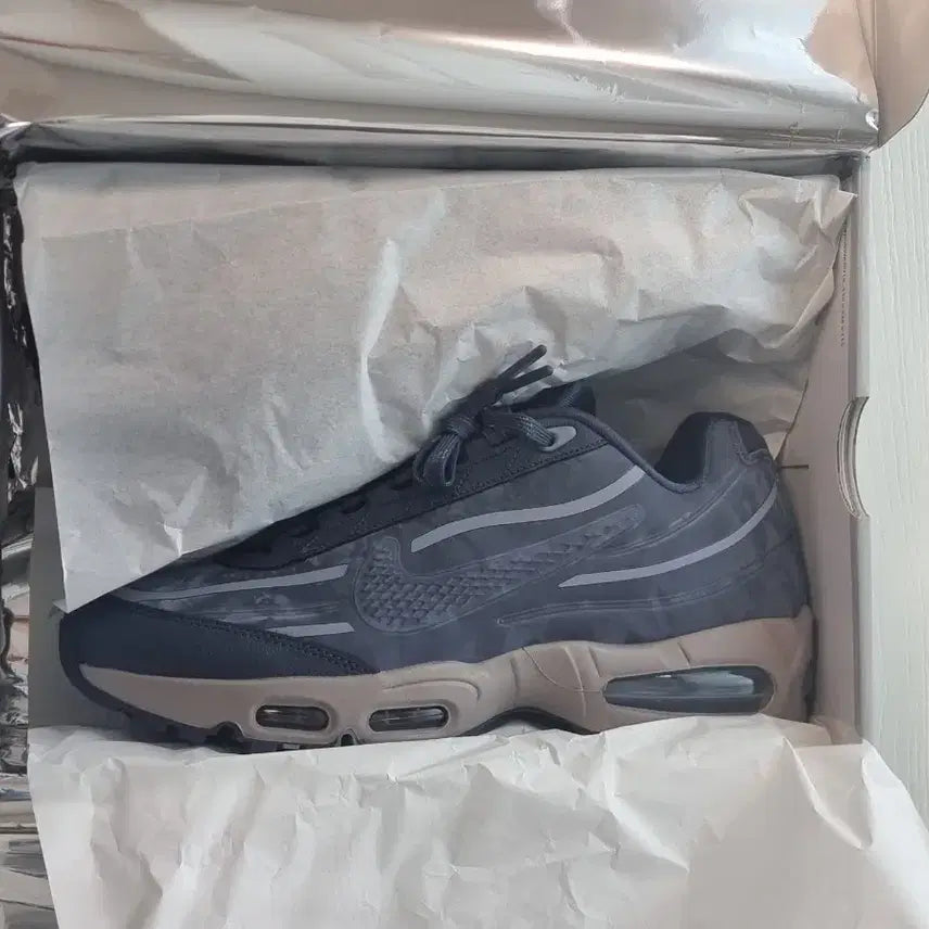 [BUNJANG] Nike x Worksout Air Max 95 / (새상품)나이키 x 웍스아웃 에어맥스95