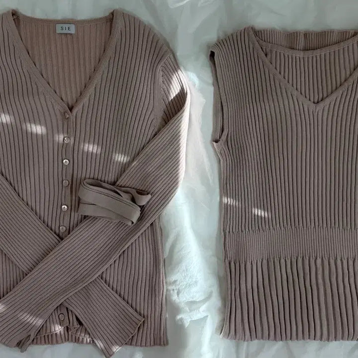 [BUNJANG] Sienne Izell Ribbed Misty Rose Set / 시에 이젤 리브드 셋업