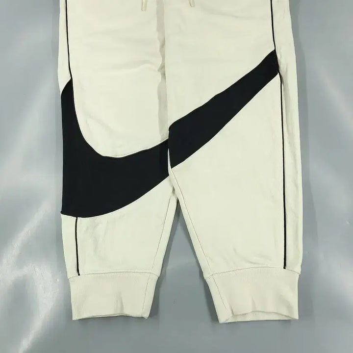 [BUNJANG] Nike Light Beige Black Swoosh Jogger Pants / 나이키 라이트베이지 블랙 스우시 빅로고 파이프라인 올드스쿨 밴딩 조거팬츠