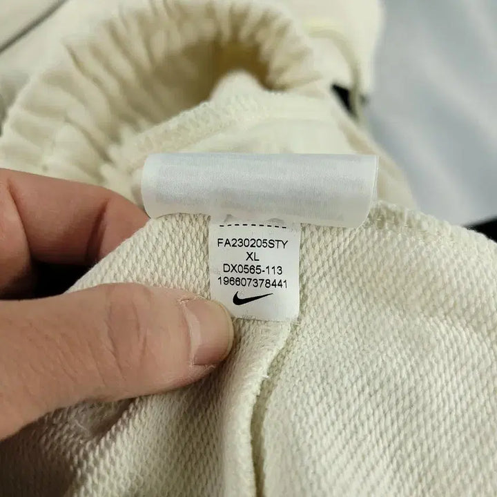 [BUNJANG] Nike Light Beige Black Swoosh Jogger Pants / 나이키 라이트베이지 블랙 스우시 빅로고 파이프라인 올드스쿨 밴딩 조거팬츠
