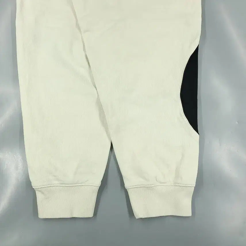 [BUNJANG] Nike Light Beige Black Swoosh Jogger Pants / 나이키 라이트베이지 블랙 스우시 빅로고 파이프라인 올드스쿨 밴딩 조거팬츠