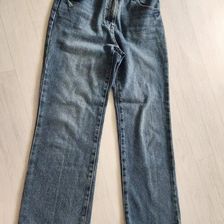 [BUNJANG] SJ Straight Fit Jeans / SJ 스트레이트핏 청바지